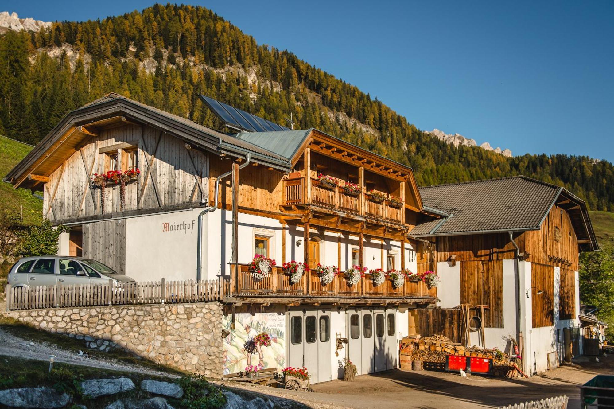 Maierhof Villa La Valle Bagian luar foto